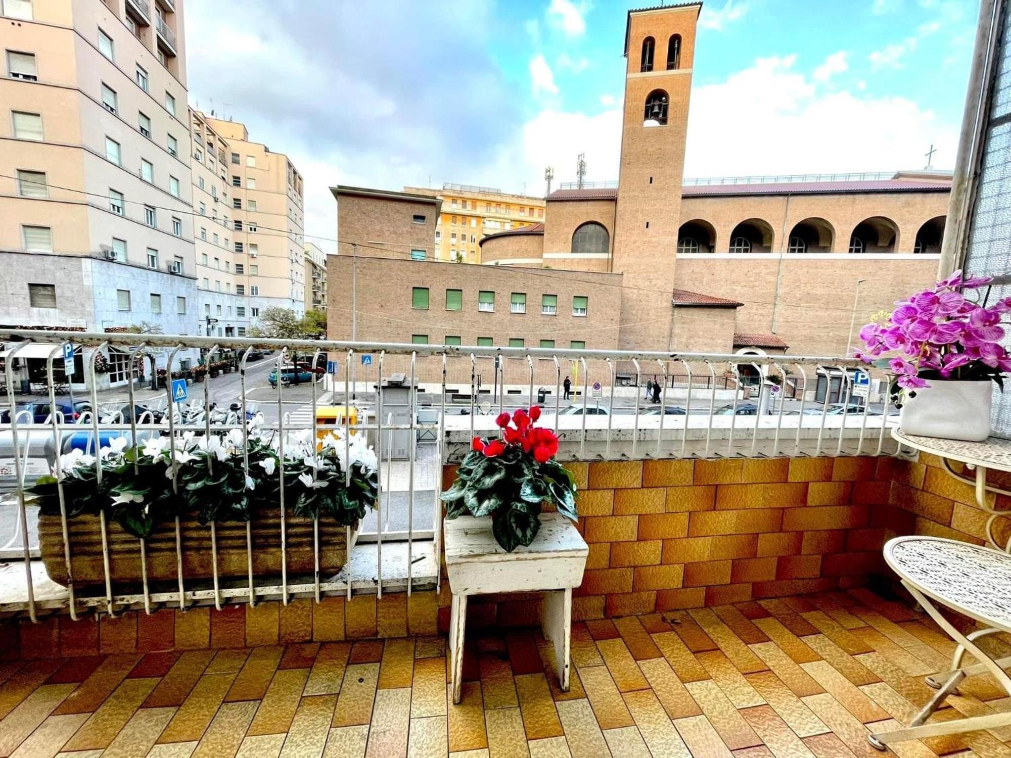 Lucens Domus Appartamento Roma Quartiere Trieste - Vicino Metro B1 - ภายนอก รูปภาพ