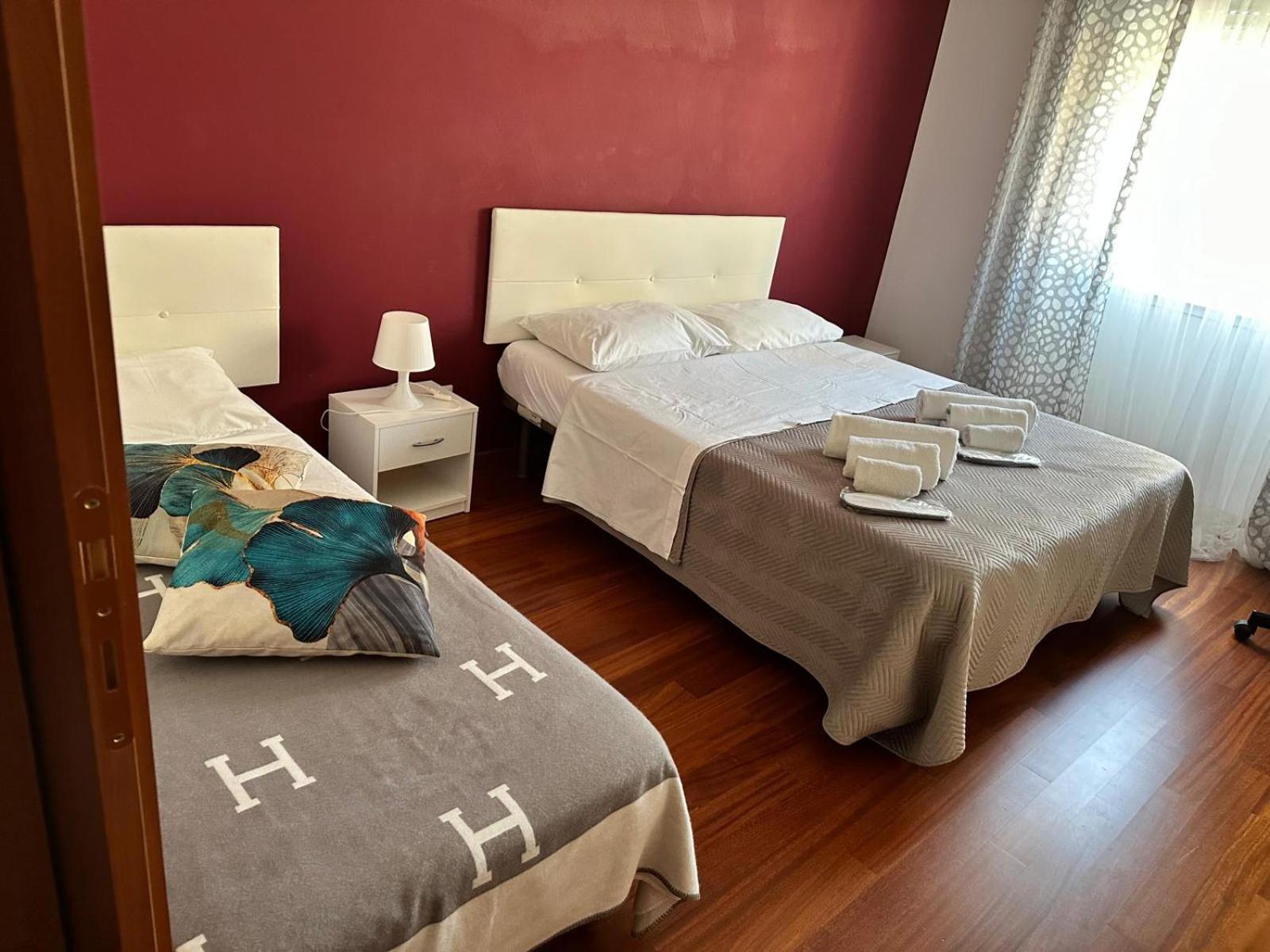 Lucens Domus Appartamento Roma Quartiere Trieste - Vicino Metro B1 - ภายนอก รูปภาพ