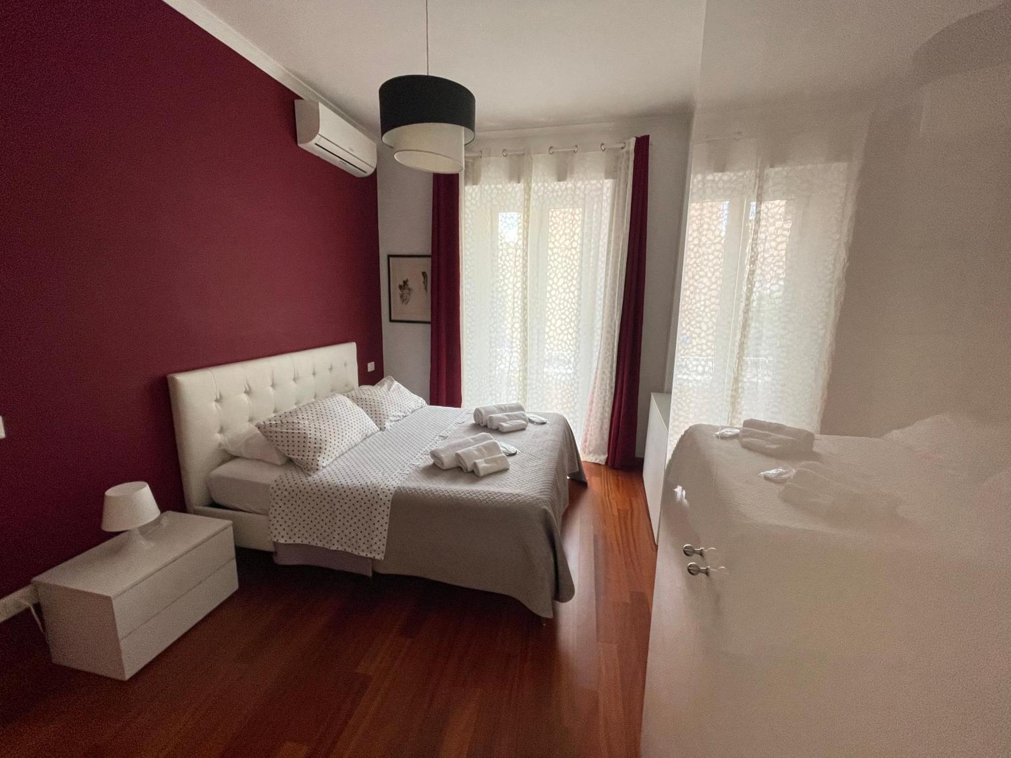 Lucens Domus Appartamento Roma Quartiere Trieste - Vicino Metro B1 - ภายนอก รูปภาพ